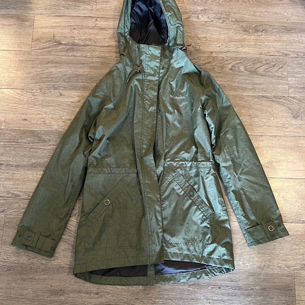 Columbia Women's Green Hooded Rain Jacket